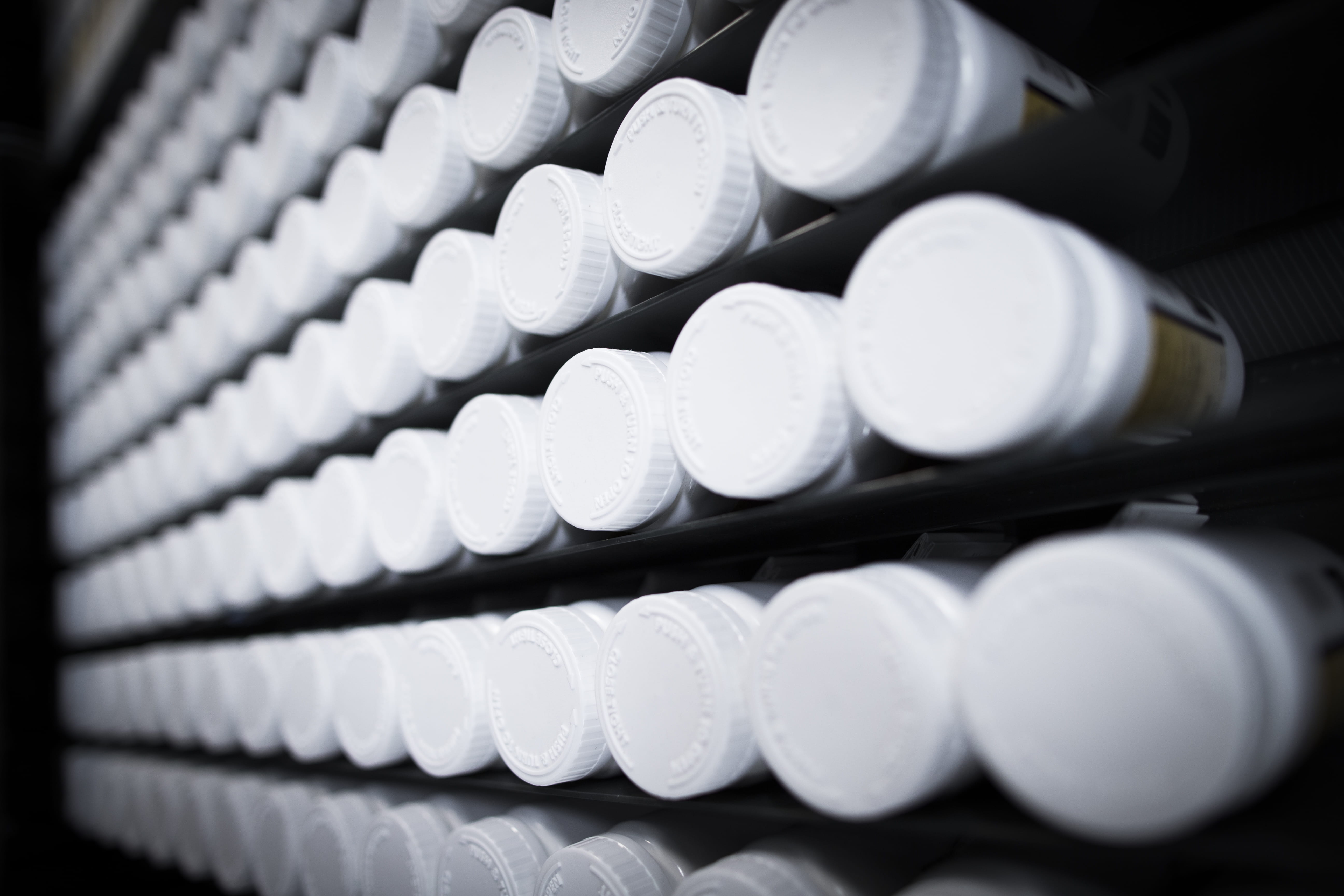 Dist_Drug_A-Frame_Bottles_016